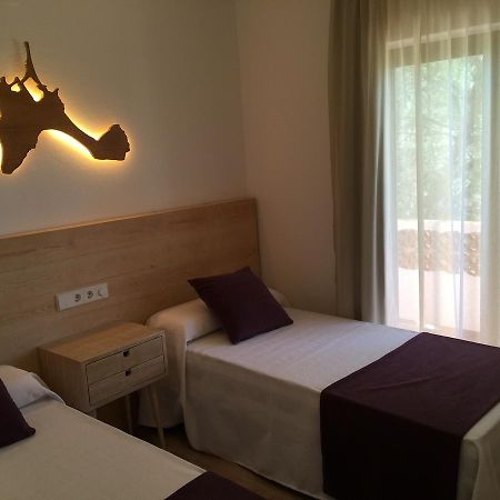 Apartamentos Delfin Es Calo  Dış mekan fotoğraf