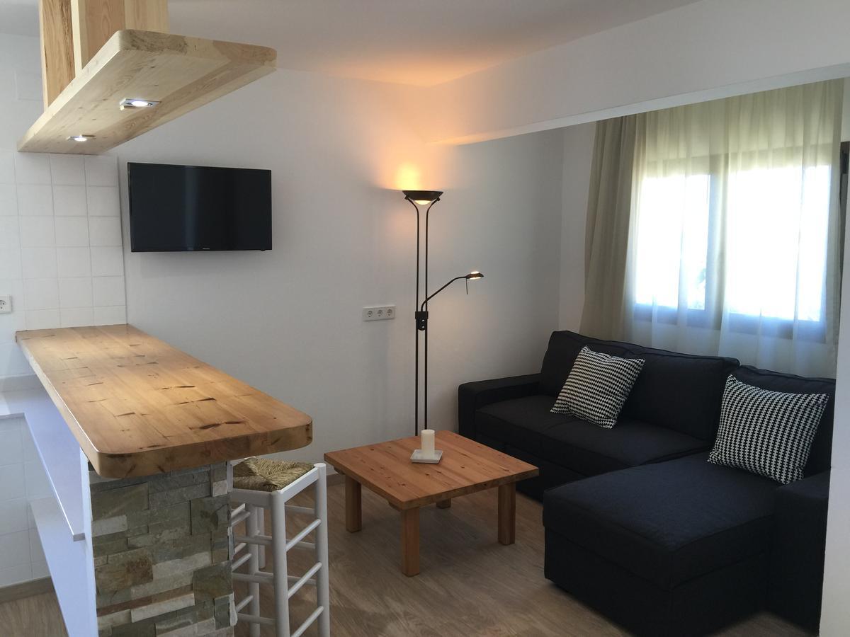 Apartamentos Delfin Es Calo  Dış mekan fotoğraf