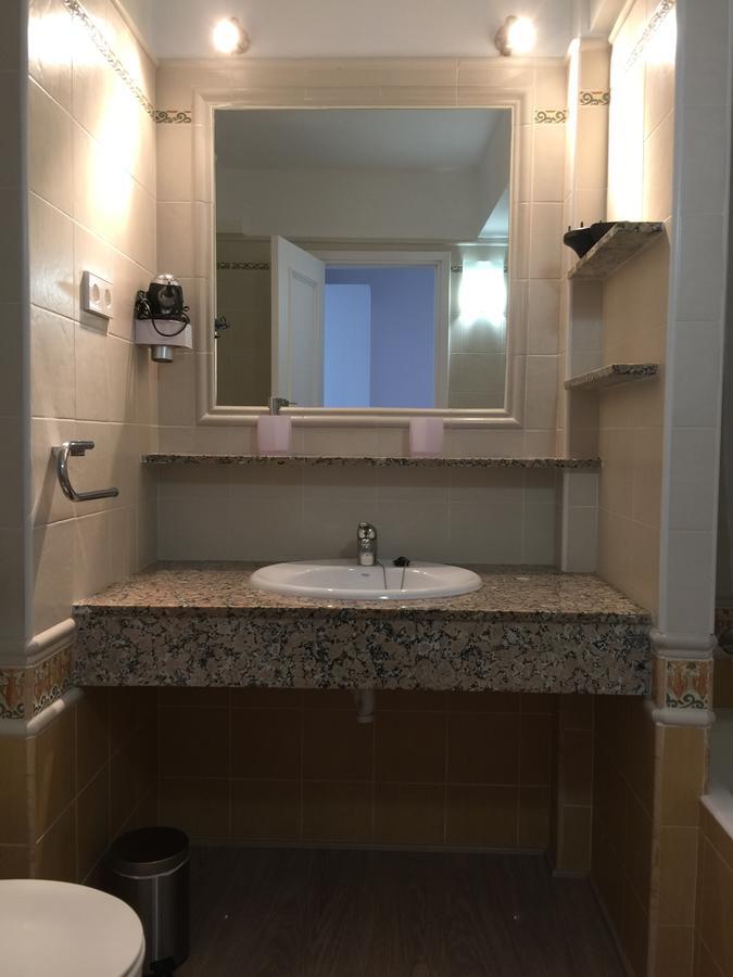 Apartamentos Delfin Es Calo  Dış mekan fotoğraf